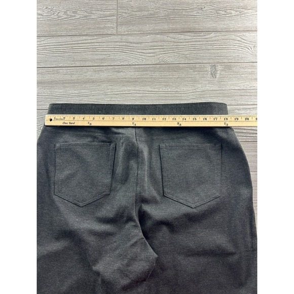 Chico's Women's 3 Short Gray Rayon Blend Straight Leg Pants Stretch - Picture 6 of 9